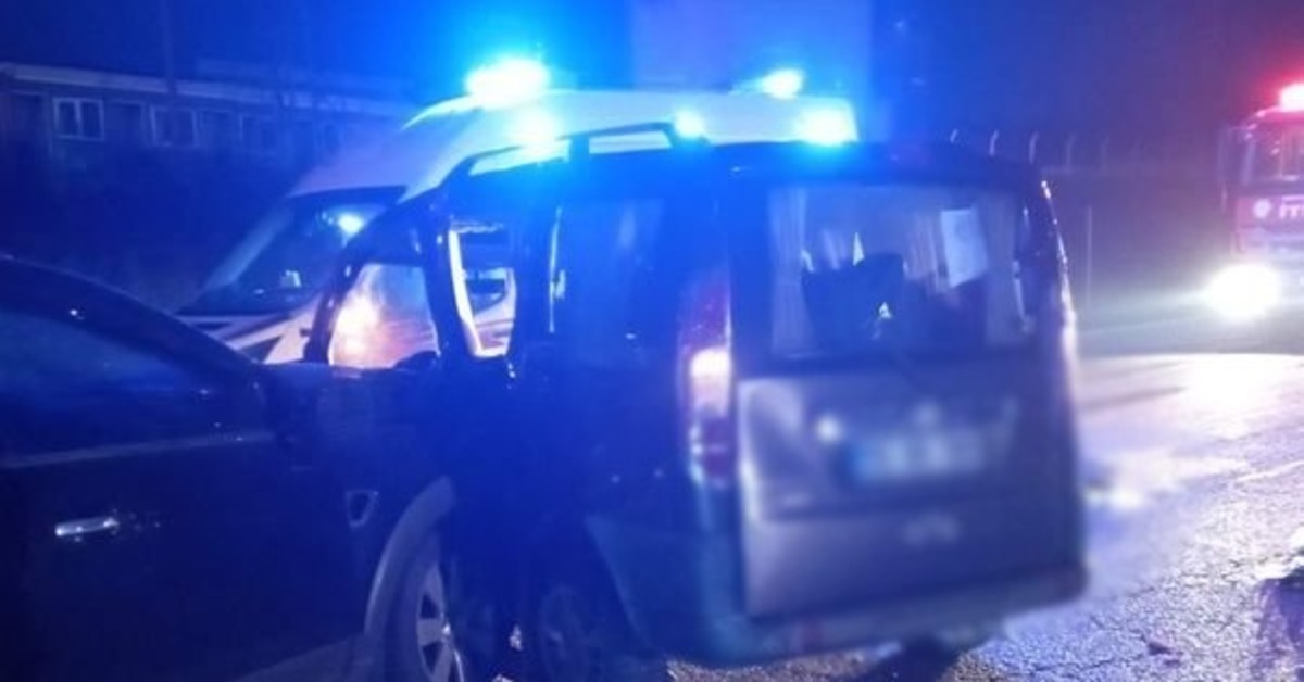 Trafik kazasında yaralananlara yardım için gelen kişi otomobil çarpması sonucu öldü